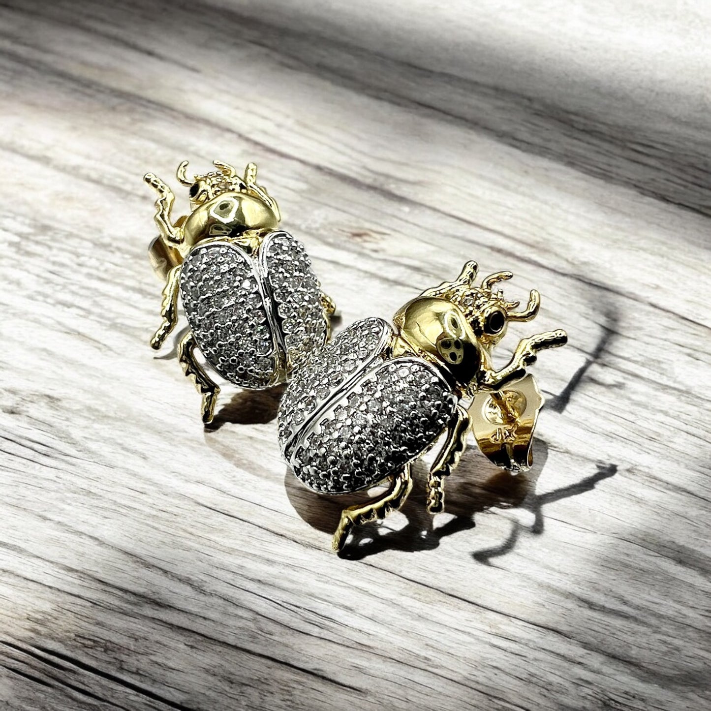 Arete Escarabajo Zirconia