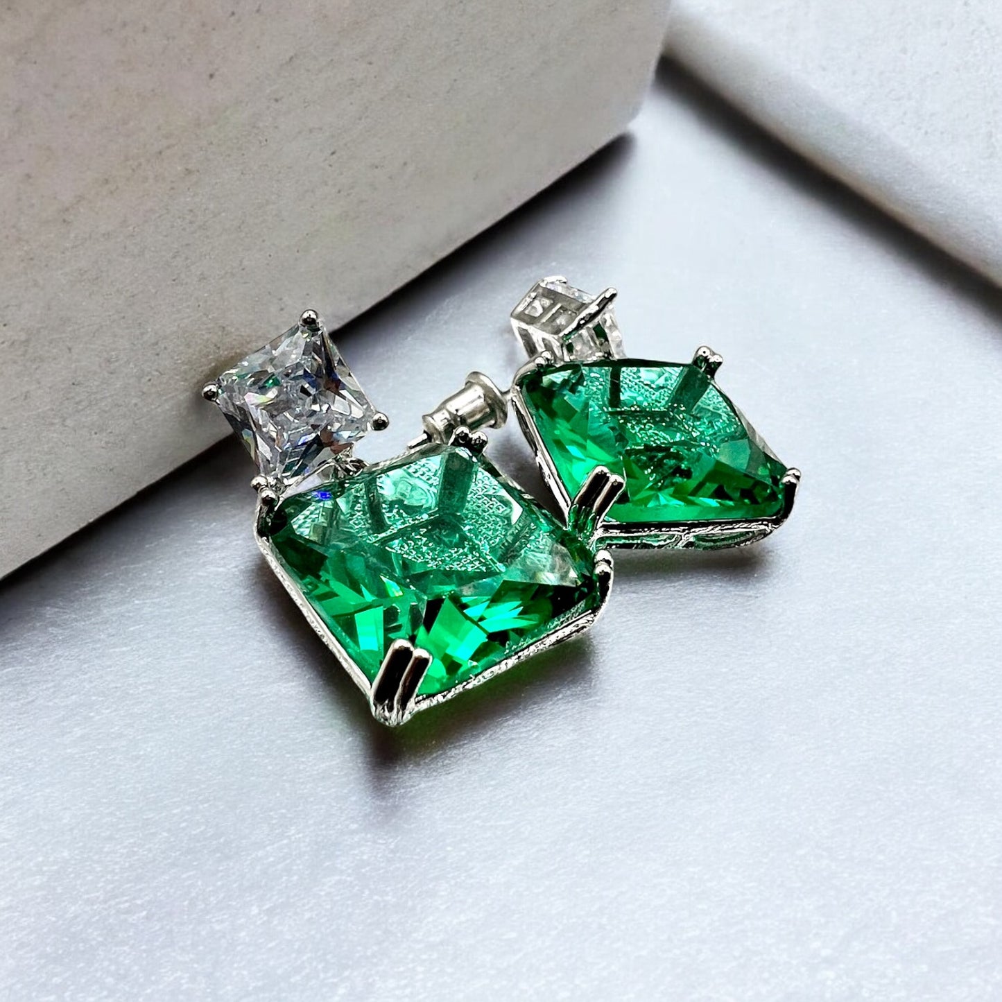Arete Zirconia Cuadrada