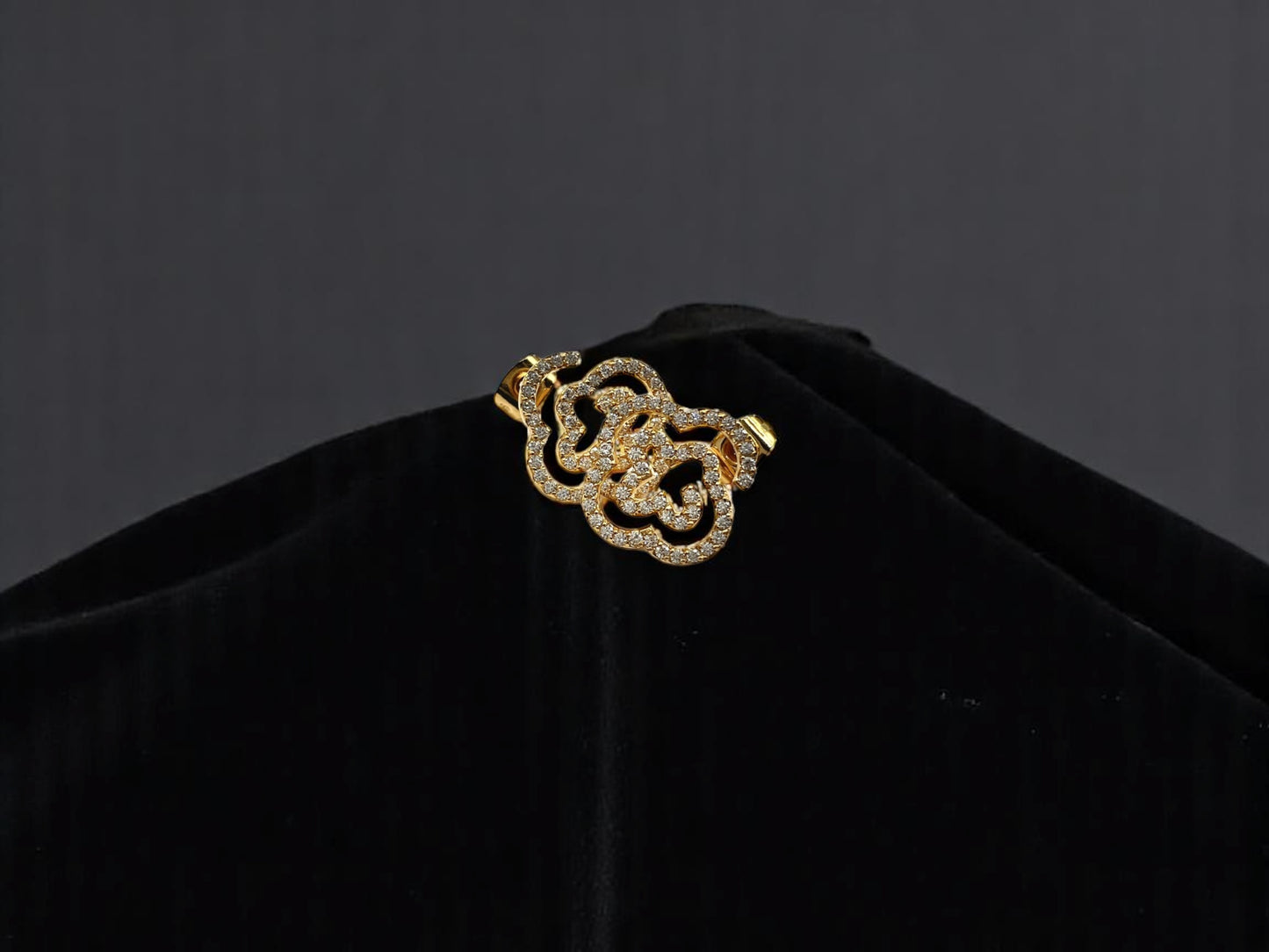 Arete Van Cleff
